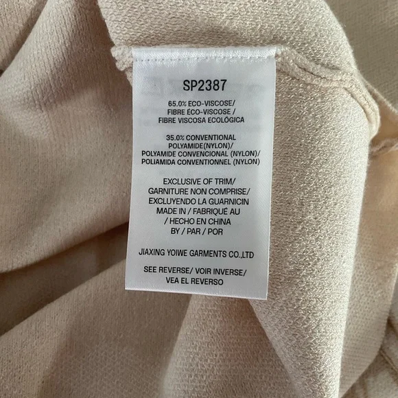 EMPROVED V-NECK DRESS - Picture 6 of 7